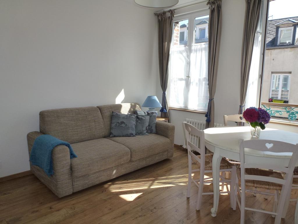Le Charme A La Francaise Apartman Honfleur Kültér fotó