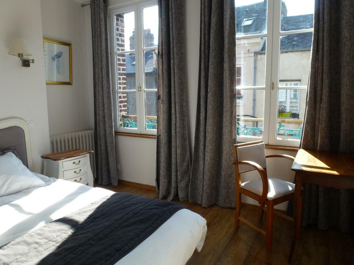 Le Charme A La Francaise Apartman Honfleur Kültér fotó